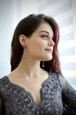 Оригинальные Ассиметричные серьги-звёзды от бренда Empire. Серёжки в виде звёзд. Длинные серьги