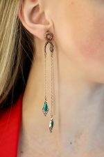 Длинные сережки в виде змей. Серьги-змеи с натуральными камнями на цепочках — изображение 2