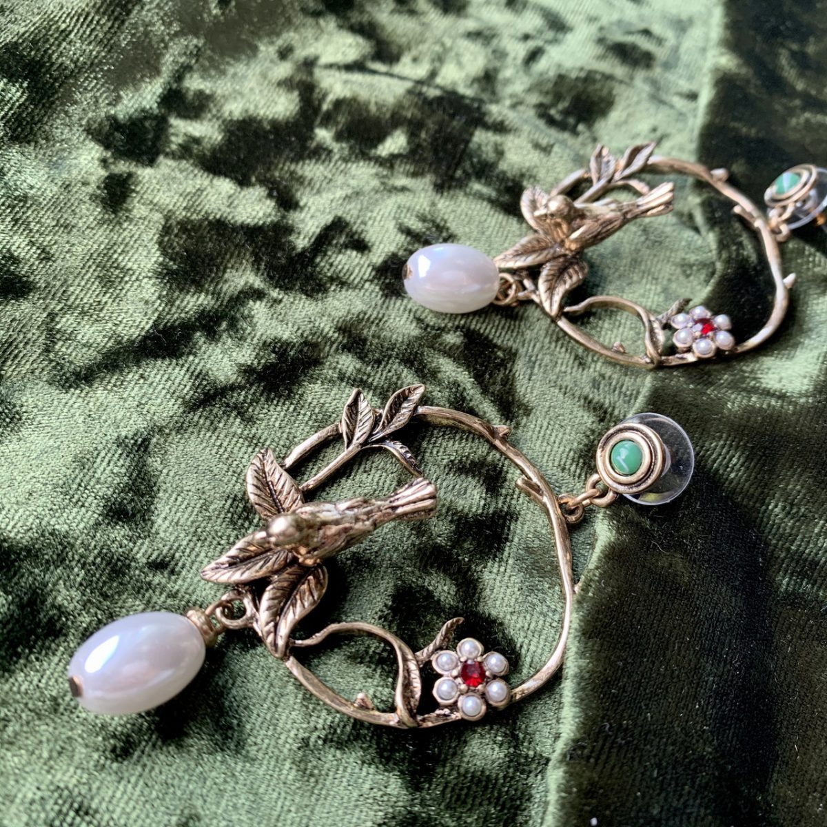 Серьги с птицами. Серёжки с имитацией жемчуга от бренда Empire — изображение 7