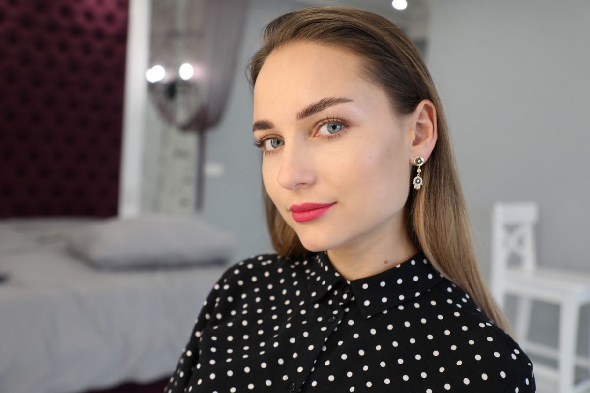 Сережки-гвоздики с подвесками рука Фатимы Хамса Серьги с сакральным символом «Рука Фатимы» — изображение 2