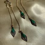 Длинные сережки в виде змей. Серьги-змеи с натуральными камнями на цепочках — изображение 4