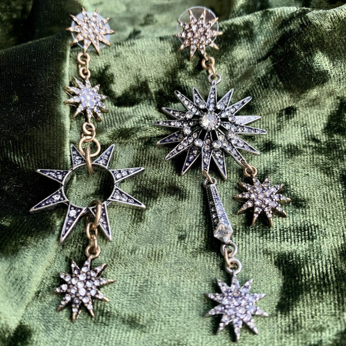 Оригинальные Ассиметричные серьги-звёзды от бренда Empire. Серёжки в виде звёзд. Длинные серьги — изображение 9