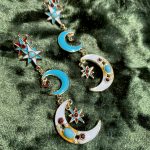 Лунные эмалированные серьги с восьмиконечными звёздами. Серёжки с Месяцем и звёздами от бренда Empire — изображение 6