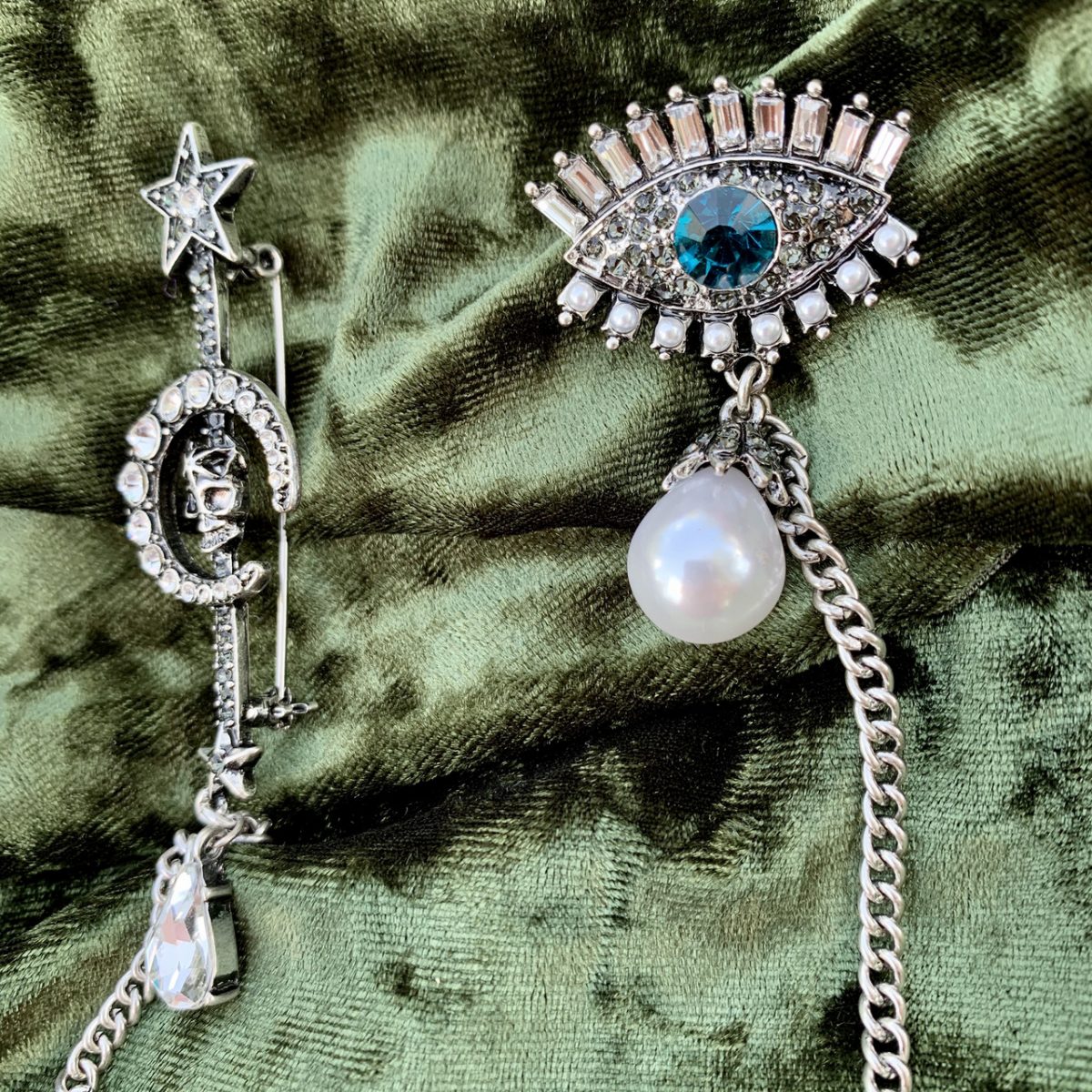 Масонская брошь с сакральными символами всевидящее око, череп, звезда и Месяц — изображение 9