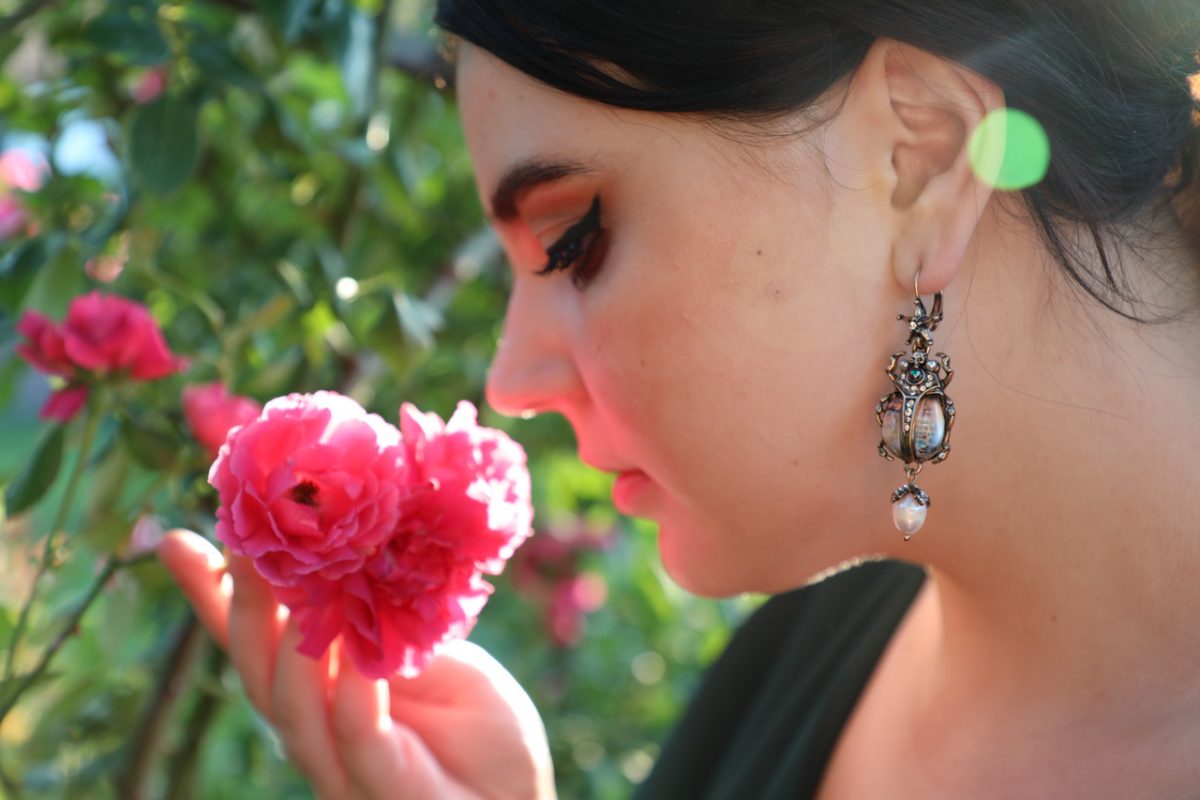 Оригінальні сережки у вигляді скарабеїв з культивованими перлами — изображение 5