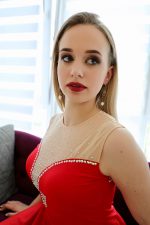 Красные сережки-жуки в камнях гранатового цвета. Оригинальные серьги в виде жуков от бренда Empire — изображение 3