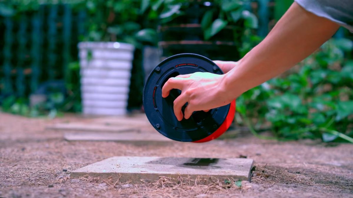 Светодиодный фонарь с самоочисткой и электрическим уничтожением комаров SB-6513F — изображение 5