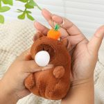 Мягкая игрушка Капибара — брелок 10- 12 см разные   Капибара 10 см с морковкой и жвачкой — изображение 3