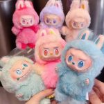 Мягкая игрушка-брелок / сюрприз бокс для детей лабуба / Labubu 17 см  THE MONSTERS Pop Mart / Big into Energy